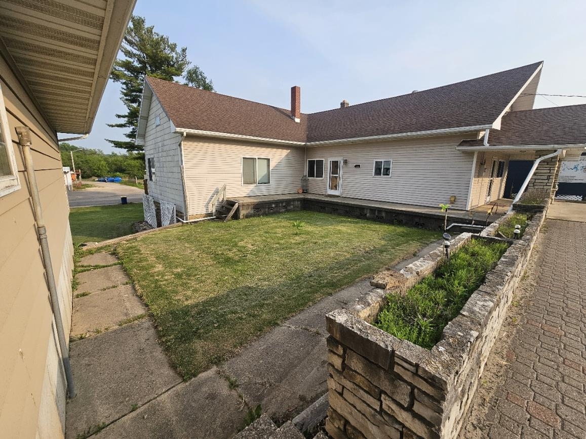 1004 Water Hillsboro, WI 54634 - Photo 27 of 49