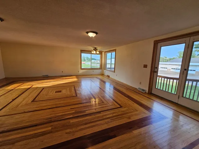 $217,500 | 1004 Water, Hillsboro, WI 54634