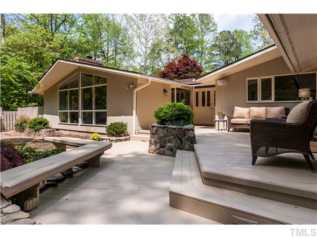 1732 Brooks Avenue Raleigh, NC 27607 - Photo 22 of 24 a house view with sitting space and garden