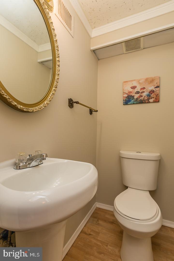 318 Laurel Road Sharon Hill, PA 19079 - Photo 14 of 35 1st floor Half bath