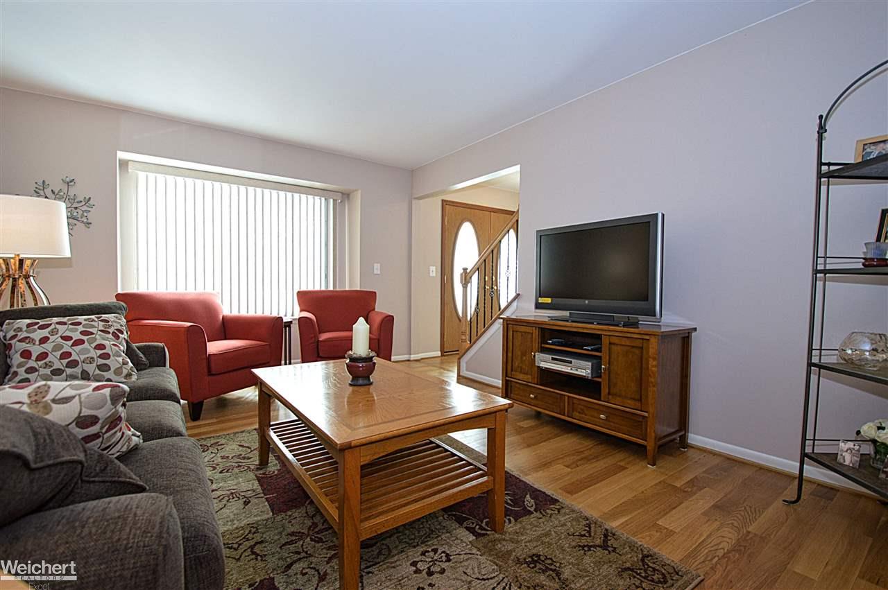 105 Arlington Drive Rochester, MI 48307 - Photo 12 of 68 31311941-11.JPG