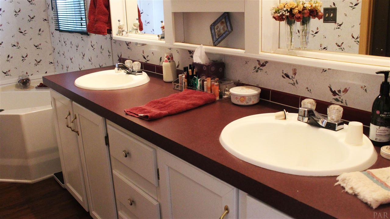 7093 Heath Road Milton, FL 32570 - Photo 20 of 30 Gallery Image 20