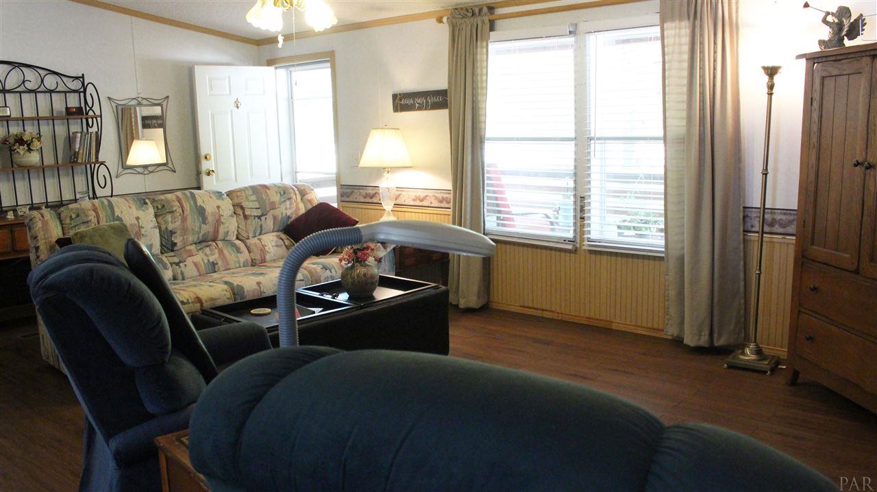 7093 Heath Road Milton, FL 32570 - Photo 8 of 30 Gallery Image 8