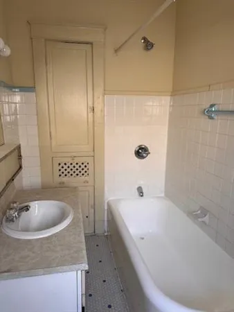 $1,295 | 1507 Napoleon Avenue, Unit 302, New Orleans, LA 70115