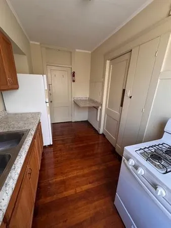 $1,295 | 1507 Napoleon Avenue, Unit 302, New Orleans, LA 70115