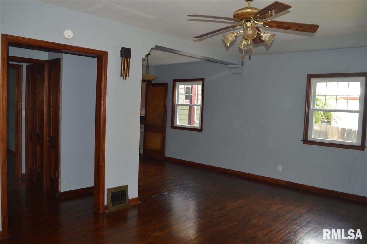 1518 Jersey Ridge Road Davenport, IA 52803 - Photo 7 of 14 Gallery Image 7