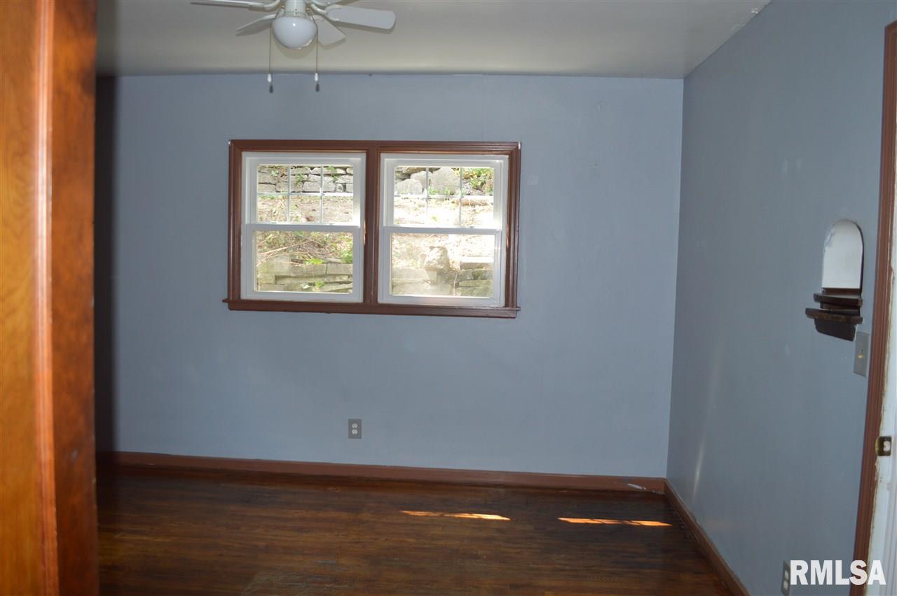 1518 Jersey Ridge Road Davenport, IA 52803 - Photo 9 of 14 Gallery Image 9