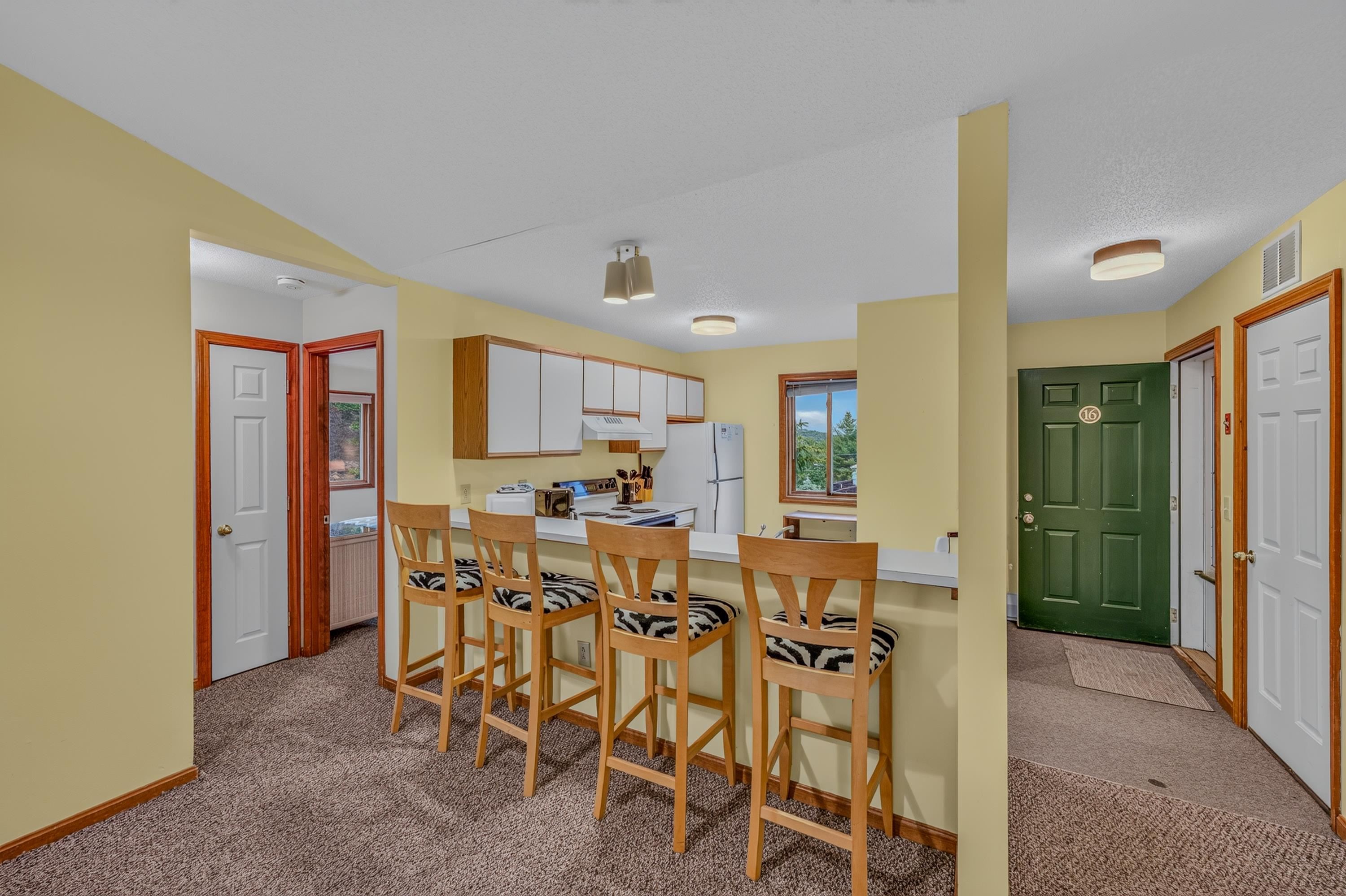 10 Stickney Way, Unit 16 Carroll, NH 03595 - Photo 13 of 27