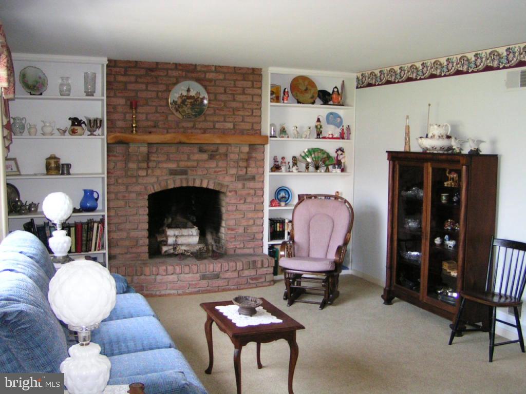504 Forrey Road Lancaster, PA 17603 - Photo 3 of 15