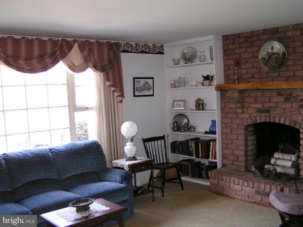 504 Forrey Road Lancaster, PA 17603 - Photo 4 of 15