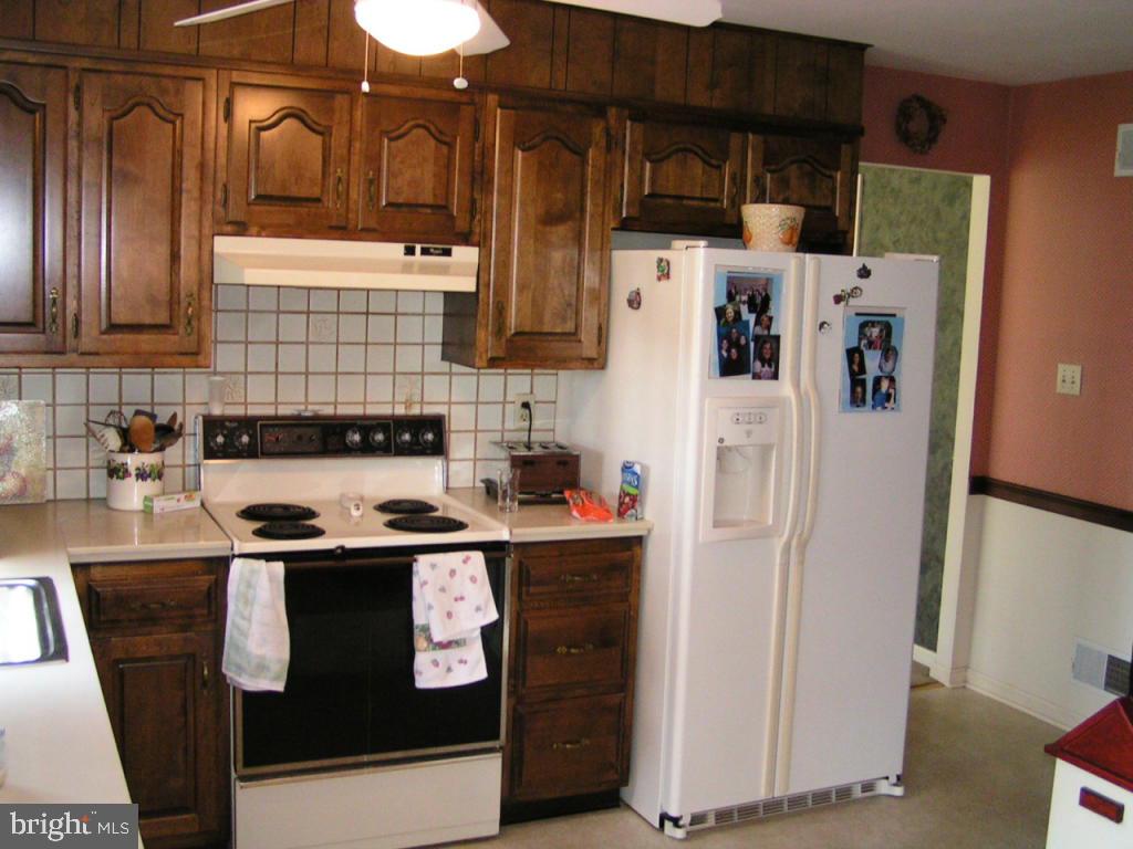 504 Forrey Road Lancaster, PA 17603 - Photo 7 of 15