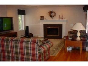 28 North Lowell Road Windham, NH 03087 - Photo 3 of 5