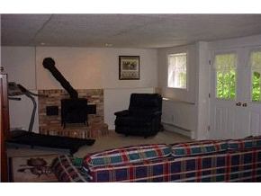 28 North Lowell Road Windham, NH 03087 - Photo 4 of 5