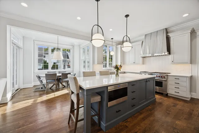 $2,075,000 | 217 South Bodin Street, Hinsdale, IL 60521