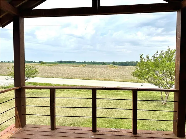$375,000 | 410 Southeast Se Highway, Laredo, MO 64652