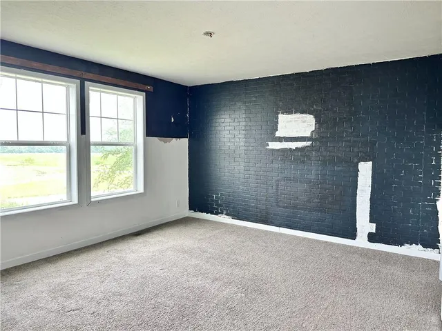 $375,000 | 410 Southeast Se Highway, Laredo, MO 64652