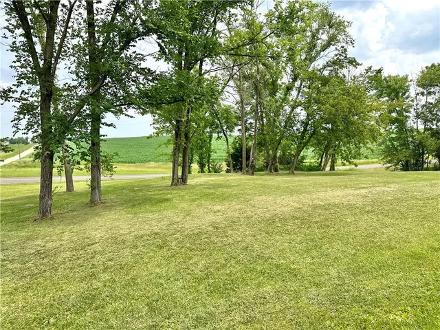 $375,000 | 410 Southeast Se Highway, Laredo, MO 64652