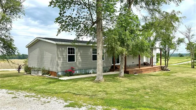 $375,000 | 410 Southeast Se Highway, Laredo, MO 64652