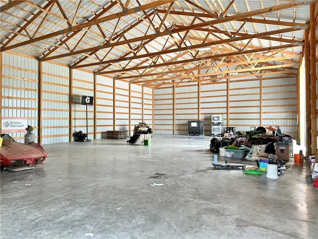 $375,000 | 410 Southeast Se Highway, Laredo, MO 64652