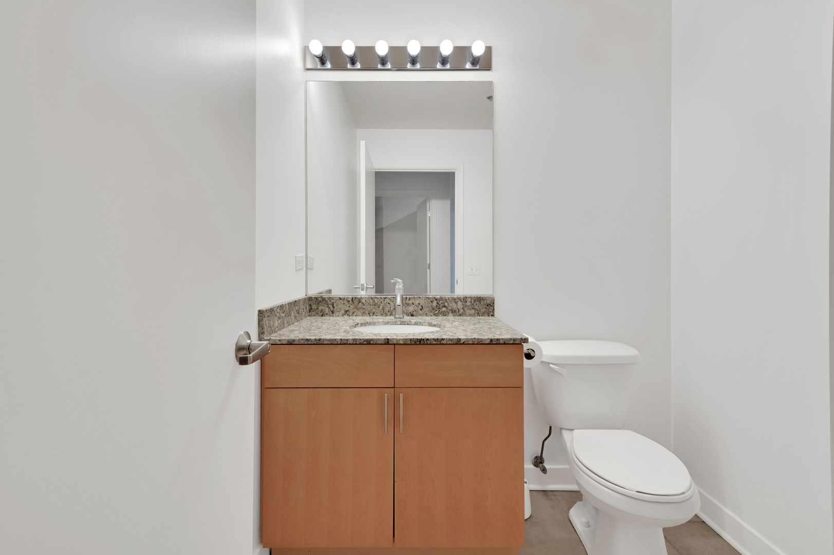 320 East 21st Street, Unit 204 Chicago, IL 60616 - Photo 22 of 31