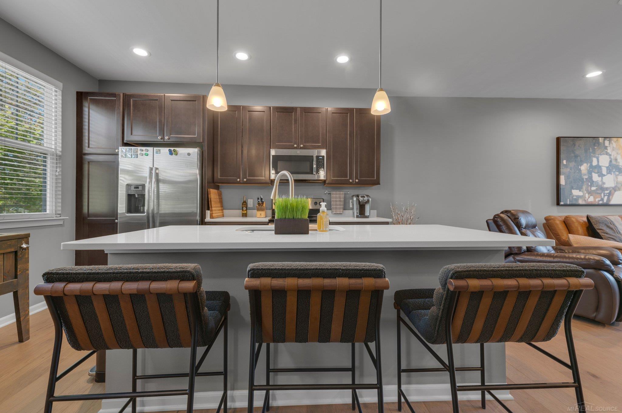 474 North Wixom Road Wixom, MI 48393 - Photo 15 of 29 50157823-e140d5dd-5bfd-4b74-b850-12132c134d00.JPG