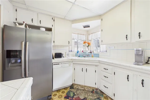 $950,000 | 1331 East Marshall Place, Long Beach, CA 90807