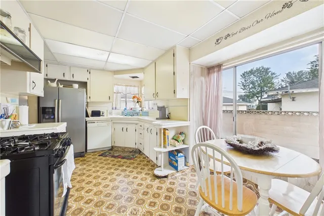 $950,000 | 1331 East Marshall Place, Long Beach, CA 90807