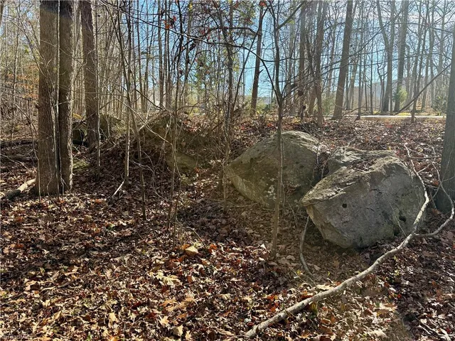 $75,000 | 200 Harbor Drive East, Lexington, NC 27292