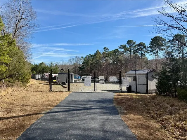 $75,000 | 200 Harbor Drive East, Lexington, NC 27292