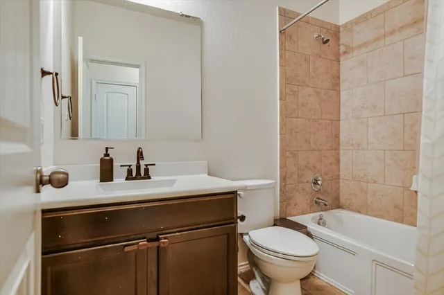 $2,200 | 322 Vermillion Marble Trail, Buda, TX 78610