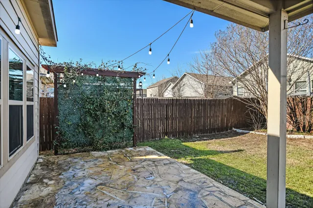 $2,200 | 322 Vermillion Marble Trail, Buda, TX 78610