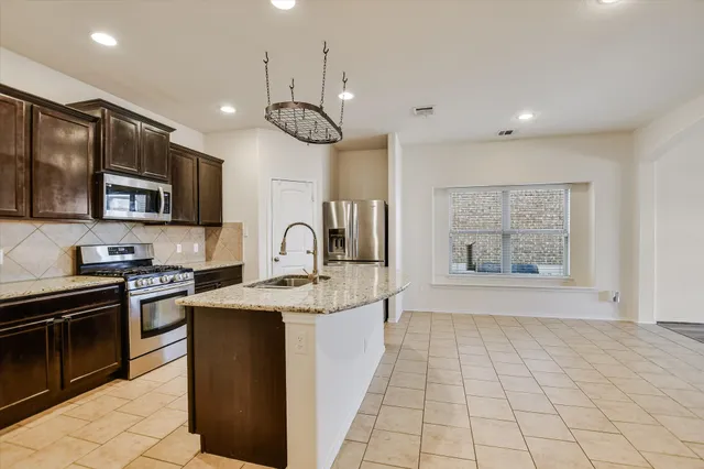 $2,200 | 322 Vermillion Marble Trail, Buda, TX 78610