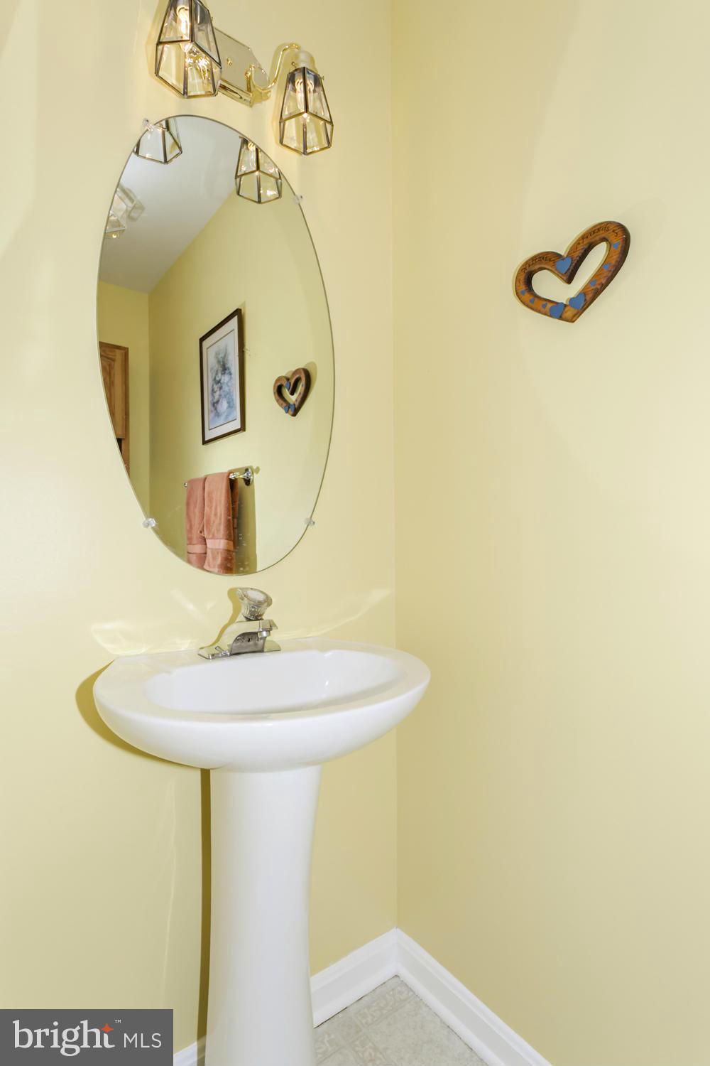 4395 Wine Road Westminster, MD 21158 - Photo 13 of 26 POWDER ROOM