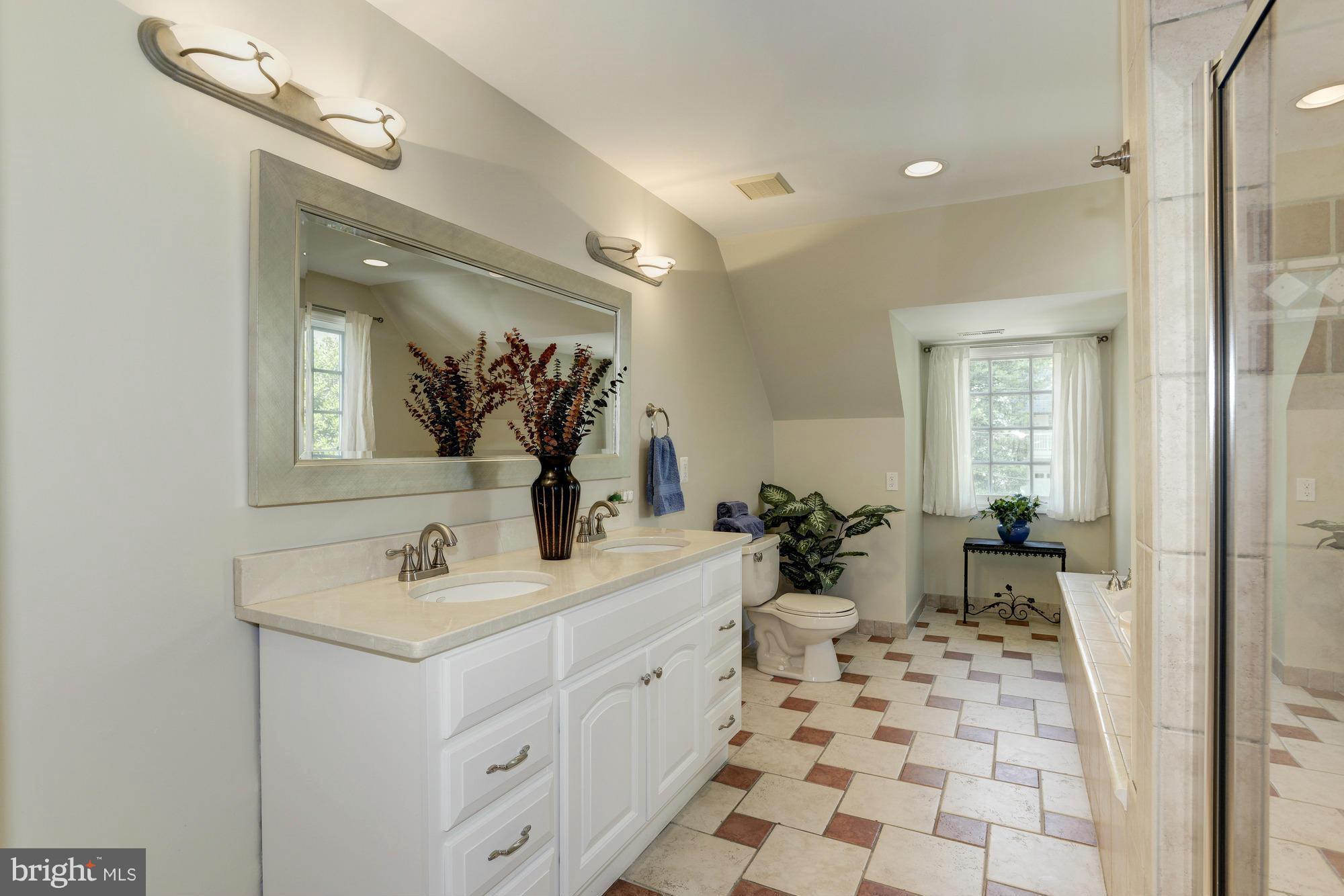 4611 Merivale Road Chevy Chase, MD 20815 - Photo 20 of 30 Bath (Master)