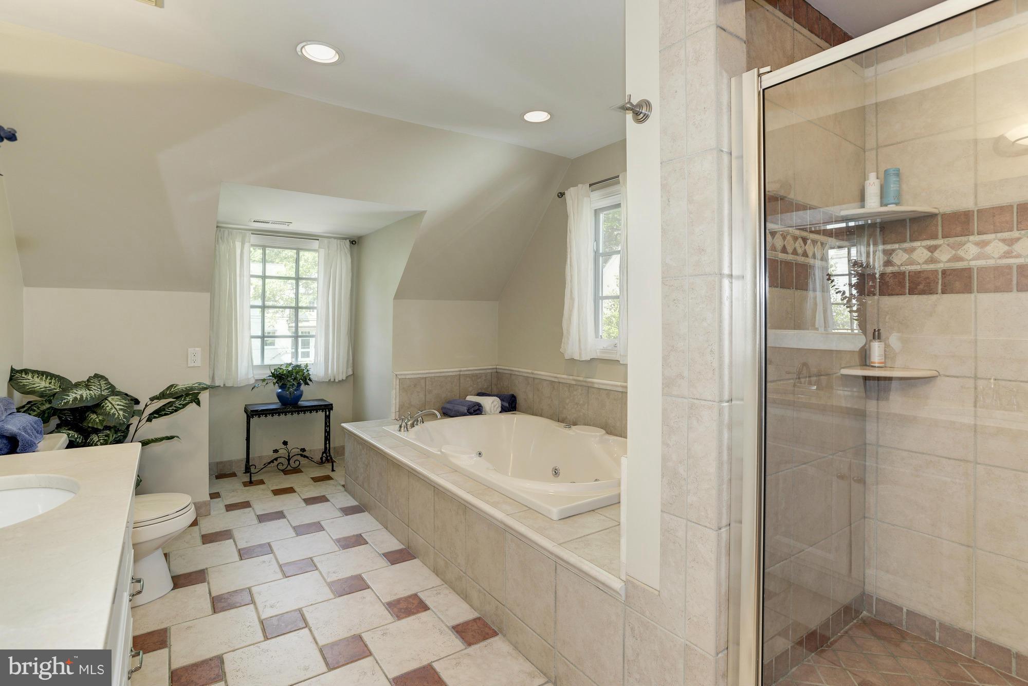 4611 Merivale Road Chevy Chase, MD 20815 - Photo 21 of 30 Bath (Master)