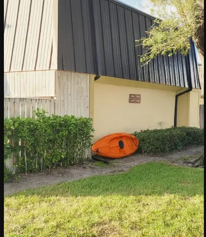 $2,250 | 2464 Waterside Drive, Lake Worth, FL 33461