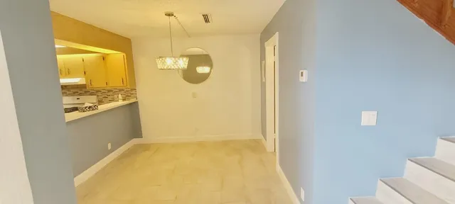 $2,250 | 2464 Waterside Drive, Lake Worth, FL 33461