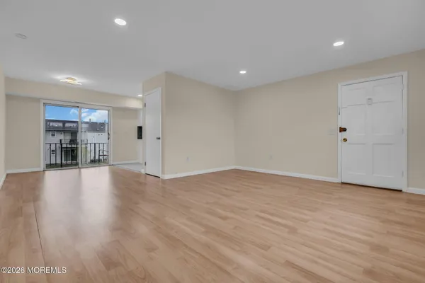 $325,000 | 10 Maine Court, Unit 734, Matawan, NJ 07747