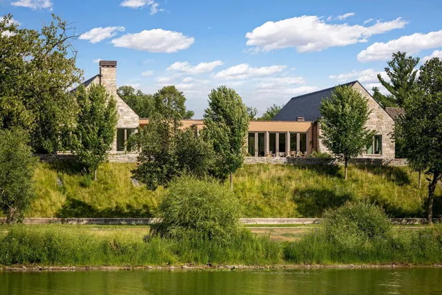 $7,990,000 | 2505 Lake Of The Isles Parkway East, Minneapolis, MN 55405