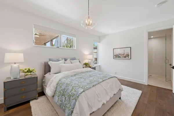 $7,990,000 | 2505 Lake Of The Isles Parkway East, Minneapolis, MN 55405