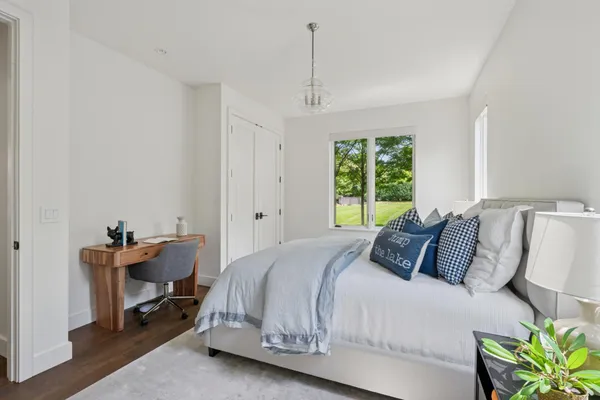 $7,990,000 | 2505 Lake Of The Isles Parkway East, Minneapolis, MN 55405