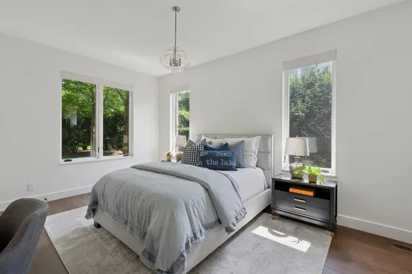 $7,990,000 | 2505 Lake Of The Isles Parkway East, Minneapolis, MN 55405