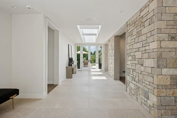 $7,990,000 | 2505 Lake Of The Isles Parkway East, Minneapolis, MN 55405