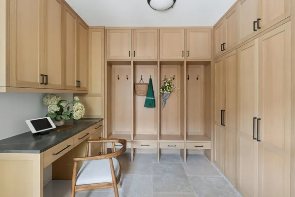 $7,990,000 | 2505 Lake Of The Isles Parkway East, Minneapolis, MN 55405