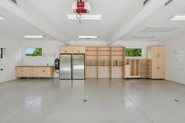 $7,990,000 | 2505 Lake Of The Isles Parkway East, Minneapolis, MN 55405