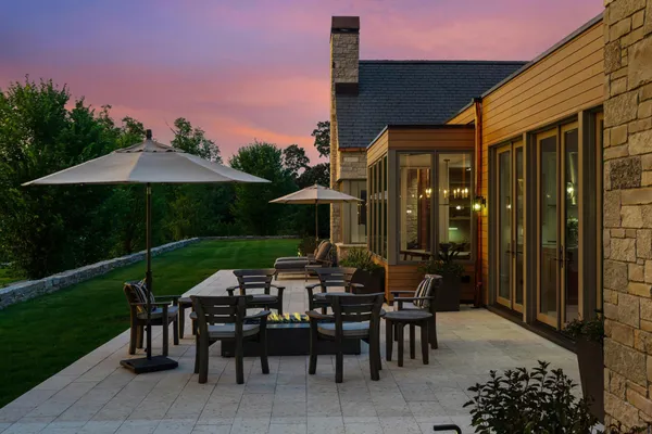$7,990,000 | 2505 Lake Of The Isles Parkway East, Minneapolis, MN 55405