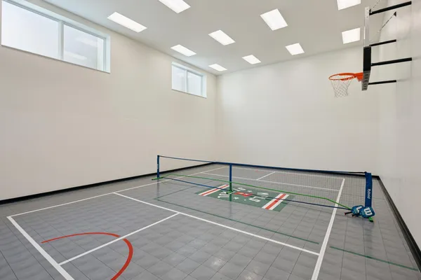 $7,990,000 | 2505 Lake Of The Isles Parkway East, Minneapolis, MN 55405