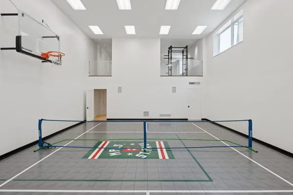 $7,990,000 | 2505 Lake Of The Isles Parkway East, Minneapolis, MN 55405