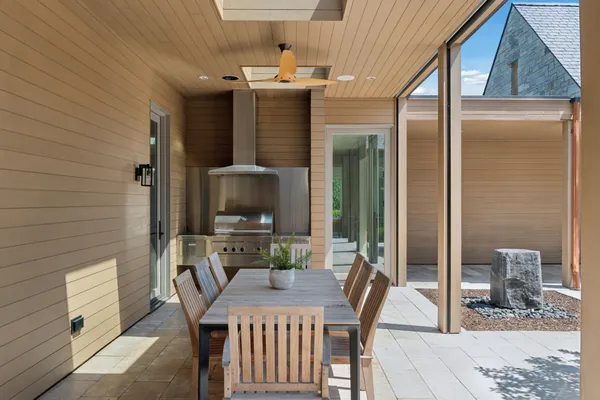 $7,990,000 | 2505 Lake Of The Isles Parkway East, Minneapolis, MN 55405