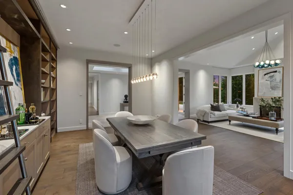 $7,990,000 | 2505 Lake Of The Isles Parkway East, Minneapolis, MN 55405